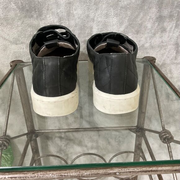 Bernardo Dillon Sneaker womens 7 Quilted Black Leather Stud Grip Strap Lug Soles - Picture 16 of 16